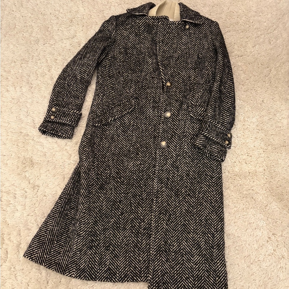 Veronica Beard Black and White Herringbone Dickey Compatible Coat, 6, EUC - Picture 5 of 9